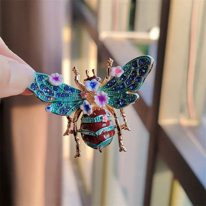 Cross border European and American retro hand-painted enamel honey brooch, female niche, high-end feel brooch DIY drip oil