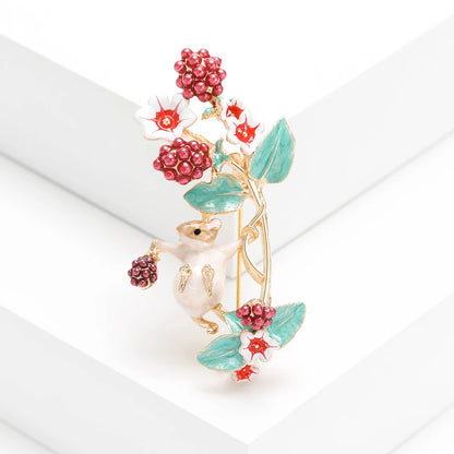Beaut&Berry Cute Squirrel Brooches for Women Unisex Animal Pins Casual Party Accessories New Gifts Friends Decoration