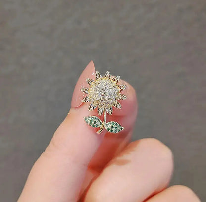 Cute Mini Brooch Pins Colorful Crystal Fruit Bowknot Flower Neckline Lapel Pin for Women Girls Buckle Jewelry Gifts