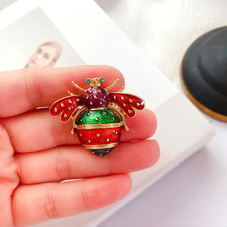 SKEDS Luxury Vintage Women Crystal Cute Enamel Bee Brooches Pins Baroque Pearl Insect Jewelry Brooch For Lady Badges Lapel Pins