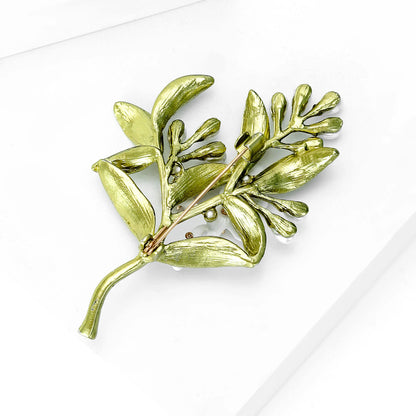 Beaut&Berry Luxury Enamel Jasmine Brooches for Women Unisex Plant Pins Casual Party Jewelry Accessories Gifts Decoration