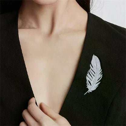 Luxury Exquisite Full Rhinestone Brooches For Women Girls Elegant Temperament Brooch Fine Jewelry Accessories Gifts