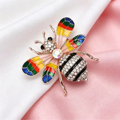 Classic Luxury Bee Crystal Brooch for Women Men Rhinesotne Enamel Pins Insect Badges Suit Coat Jewelry Gift