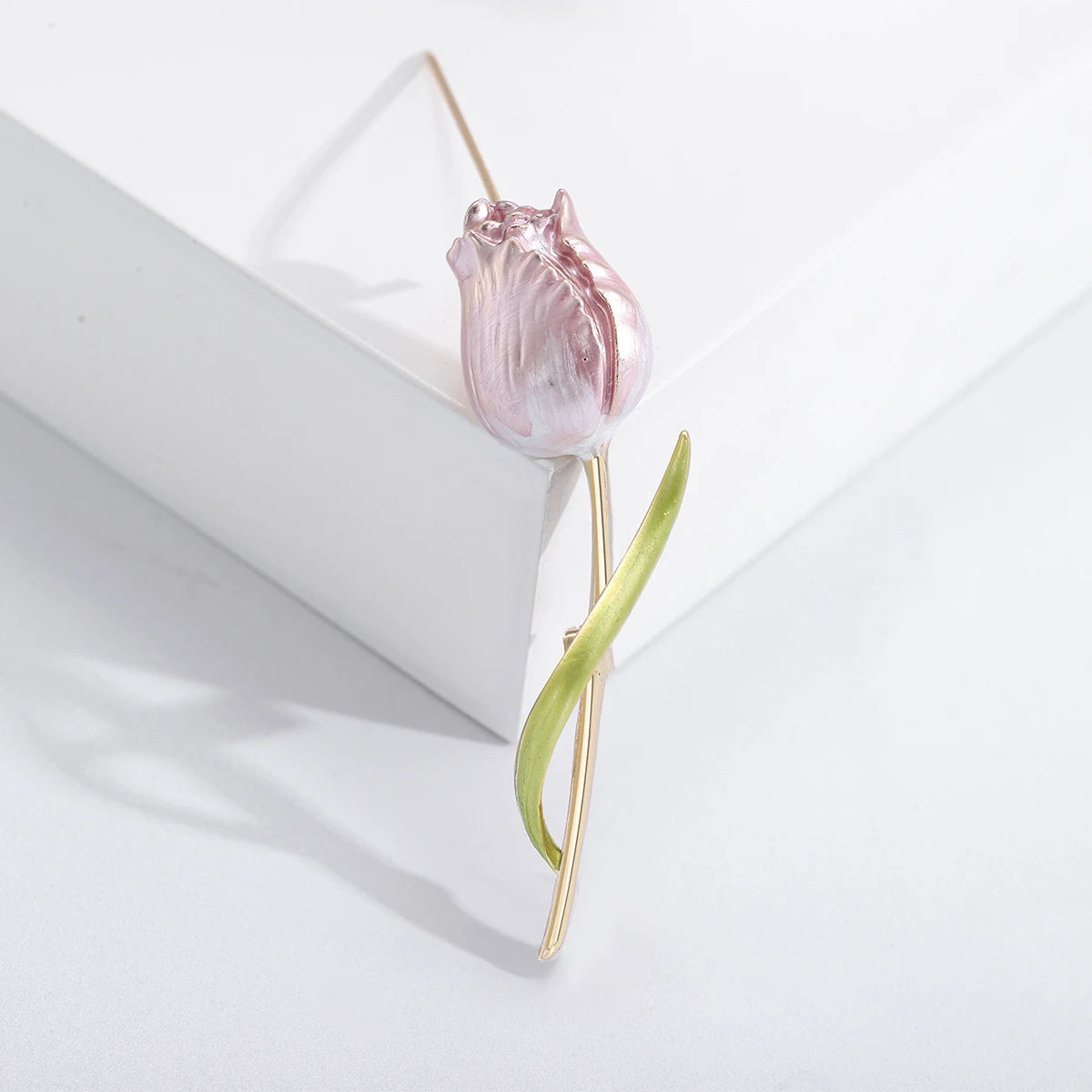 Luxury Pearl Enamel Flower Brooches for Women 4-color Botanical Pins Elegant Casual Accessories Perfect Gifts