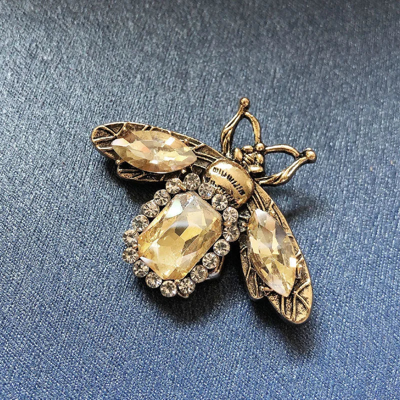 SKEDS Luxury Vintage Women Crystal Cute Enamel Bee Brooches Pins Baroque Pearl Insect Jewelry Brooch For Lady Badges Lapel Pins