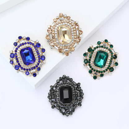 Beaut&Berry Luxury Crystal Glass Brooches for Women Rhinestones Pins Casual Party Friends Accessories Fashion Gifts Decoration