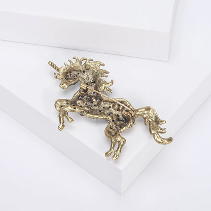 Beaut&Berry Classic Rhinestone Horse Brooches for Women Animal Pin Necklace Luxury  New Year Gifts Friends Zodiac Animal Jewelry