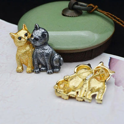 New Women's Fashion Bicolor Cat Breast Pin Cute Retro Versatile Animal Pin Coat Accessories Jewelry Gift Wholesale
