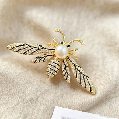 Delicate Insect Brooch for Women Little Bee Lapel Pins Crystal Rhinestone Brooch Jewelry Gifts 2026 New