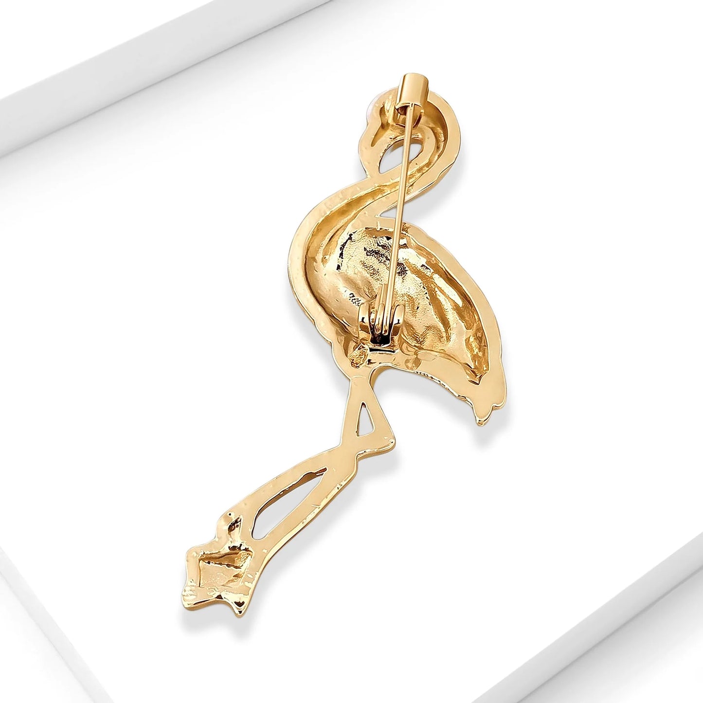 Beaut&Berry Luxury Enamel Flamingo Brooches for Women Unisex Birds Animal Pins Casual Party Jewelry Accessories Gifts Decoration