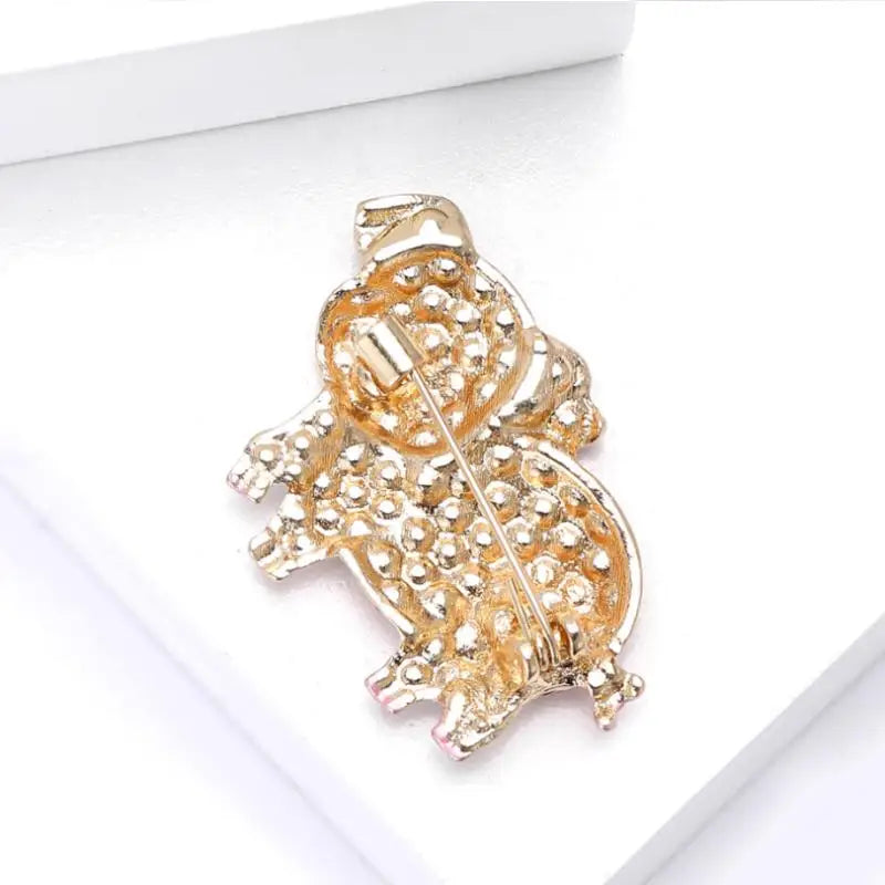 Adorable Flash Pink Zircon Pig Brooch Unique Animal Pin for Ladies Girls Wedding Party Daily Wear Accessories Gift