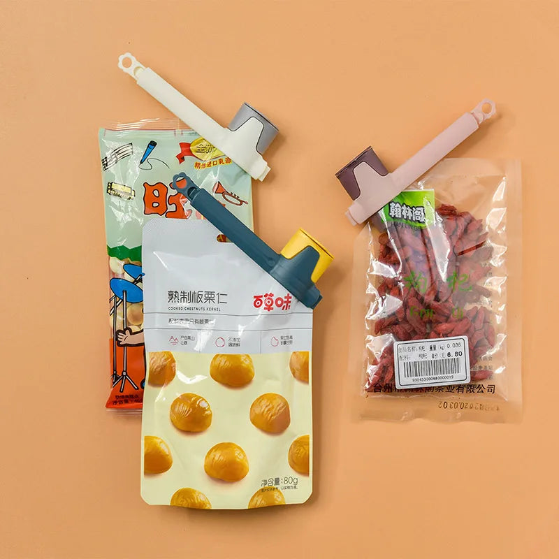 Snack Sealing Clip Plastic Fresh Keeping Sealer Clamp Food Saver Travel Kitchen Accessories Seal Food Storage Bag Clip