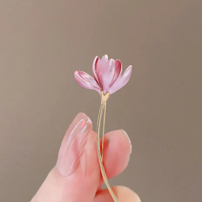 Fashion Exquisite Brooches for Women Girls Elegant Lotus Flower Metal Badges Brooches Casual Office Pins Suit Jewelry