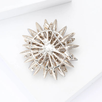 Beaut&Berry Luxury Rhinestone Sunflower Brooches for Women Unisex Plant Pins Friends Party Gifts Banquet Jewellery Accessories