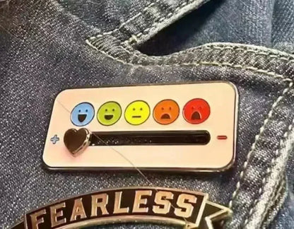 My Social Power Battery Brooch Social Power Enamel Badge Transform Mood Energy Brooche Alloy Badge Gift Brooches for Women Pin