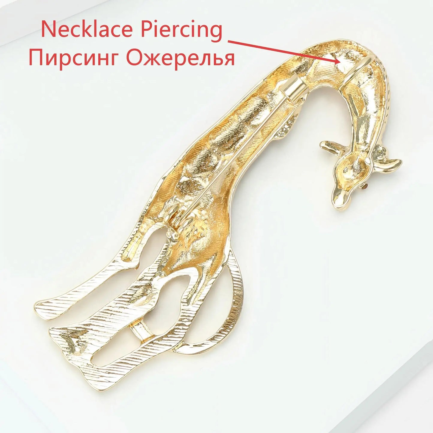 Beaut&Berry Luxury Enamel Giraffe Brooches for Women Unisex Animal Pins Casual Party Jewelry Accessories Gifts Decoration