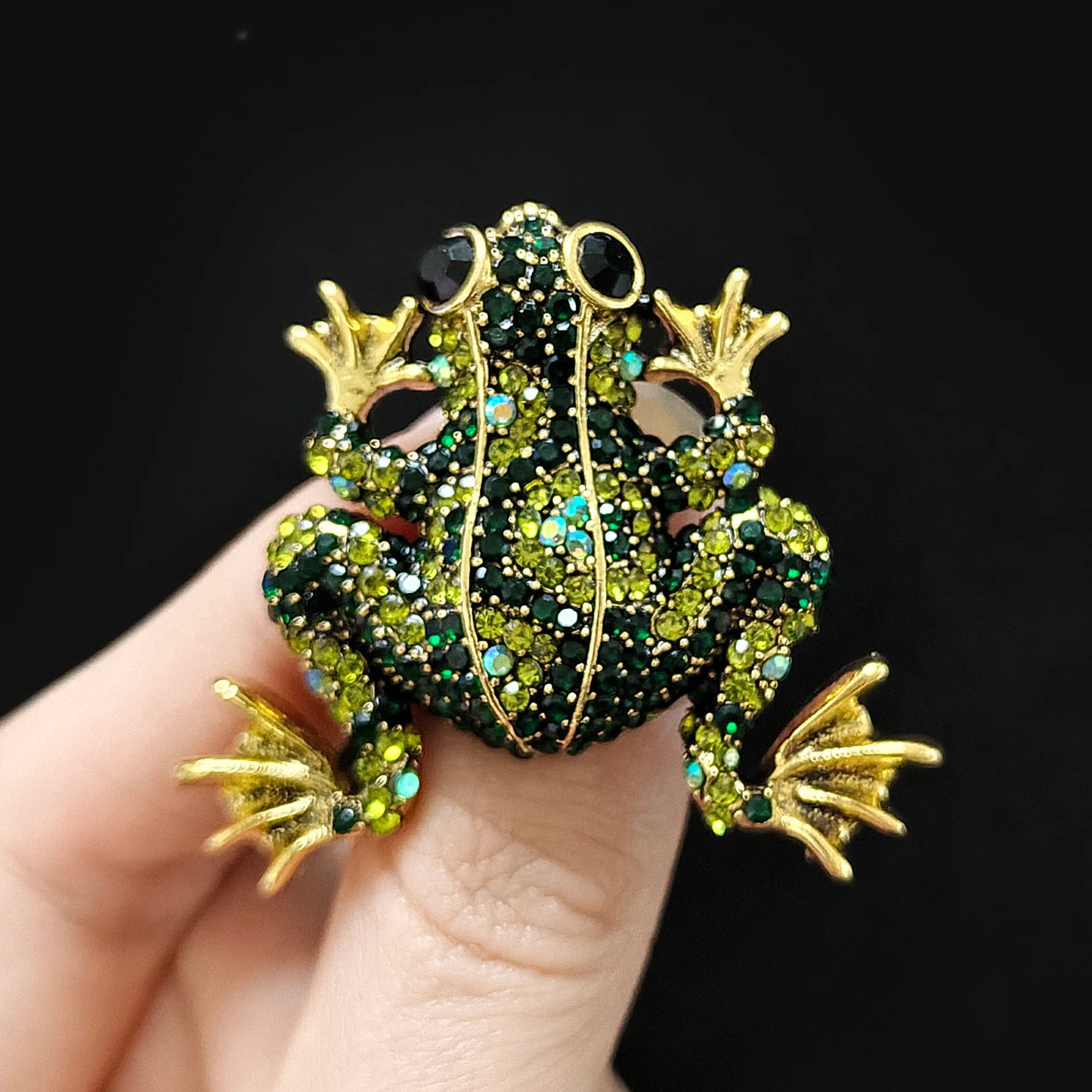 Beaut&Berry Luxury Rhinestone Frog Brooches for Women Unisex Animal Pins Casual Party Jewelry Accessories Gifts Decoration