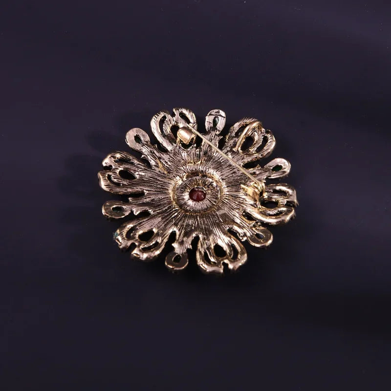 Baroque Classic Crystal Badges Brooch For Women Men Retro Rhinestone Pin Accessories