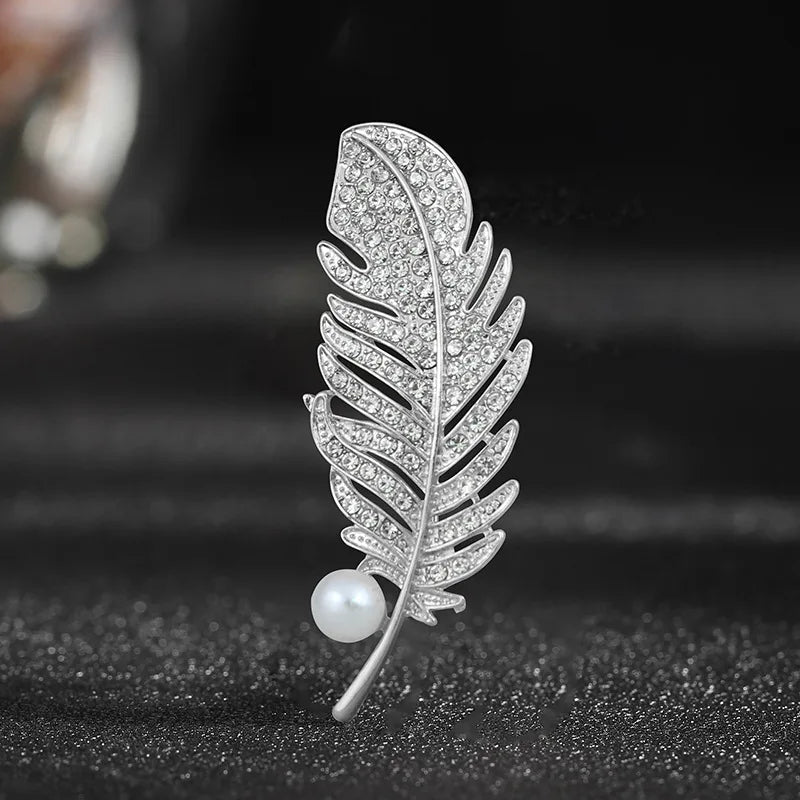 Luxury Crystal Feather Pearl Brooches Metal Suit Pins Fashion Clothing Accessory Jewelry For Women Men Wedding Bridal Party