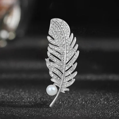 Luxury Crystal Feather Pearl Brooches Metal Suit Pins Fashion Clothing Accessory Jewelry For Women Men Wedding Bridal Party