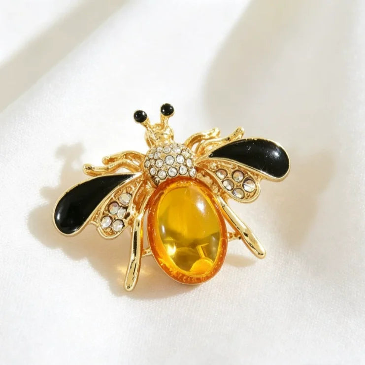 Fashion Bee Brooch For Women Insect Lapel Pin Corsage Clothing Accessories Dating Party Festival Accessories Gift Badge