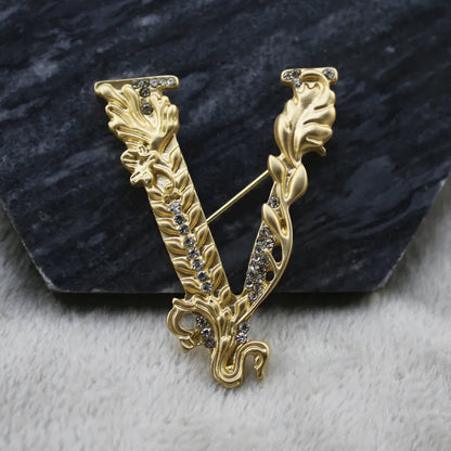 Vintage Palace V letters Brooches Pins For Women Men Crystal Matte Badges Classic High Quality Accessories Unisesx Baroque Pin