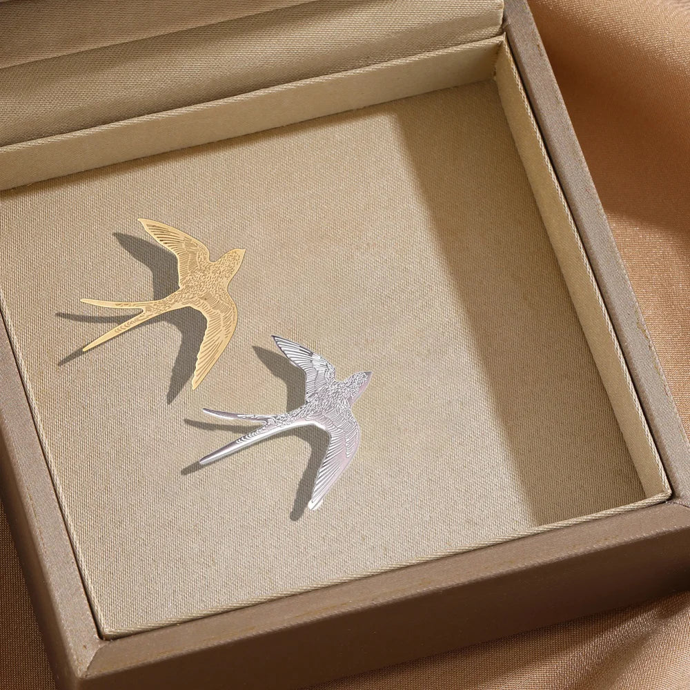 Swallow-shaped Brooch Universal Metal Simple Bird Badge Fashionable and Versatile Clothes Bag Scarf and Accessories Brooch