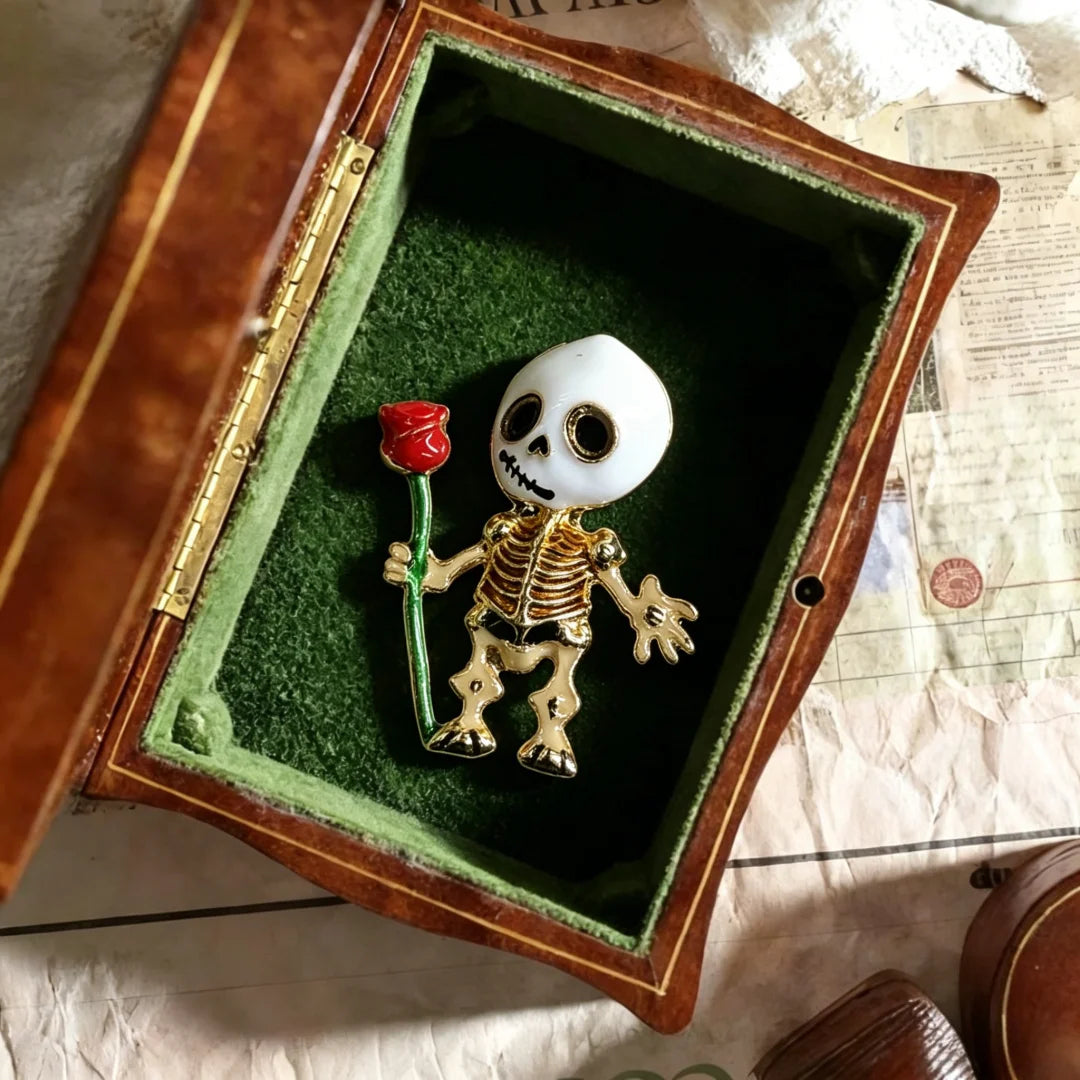Baroque Luxury Rose and Skull Design Brooch for Men and Women, Halloween Jewelry and Fashion Accessories