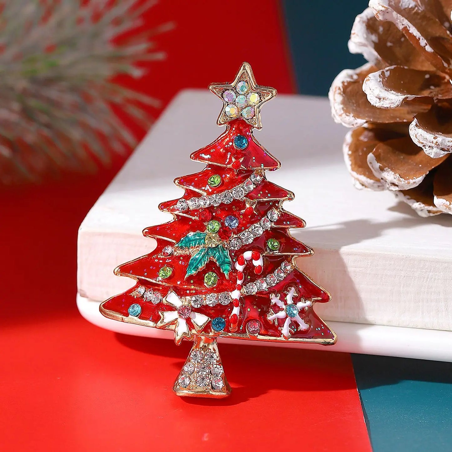 Baroque Luxury Christmas Tree Design Brooches and Pins for Men and Women, Jewelry, Fashion Accessories, and Party Gifts