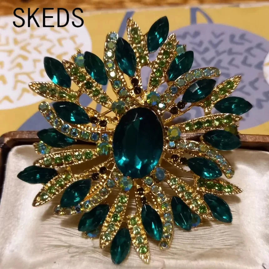 SKEDS Full Crystal Shining Boutique Flower Brooch Badges For Women Exaggerated Exquisite Decoration Pin Accessories