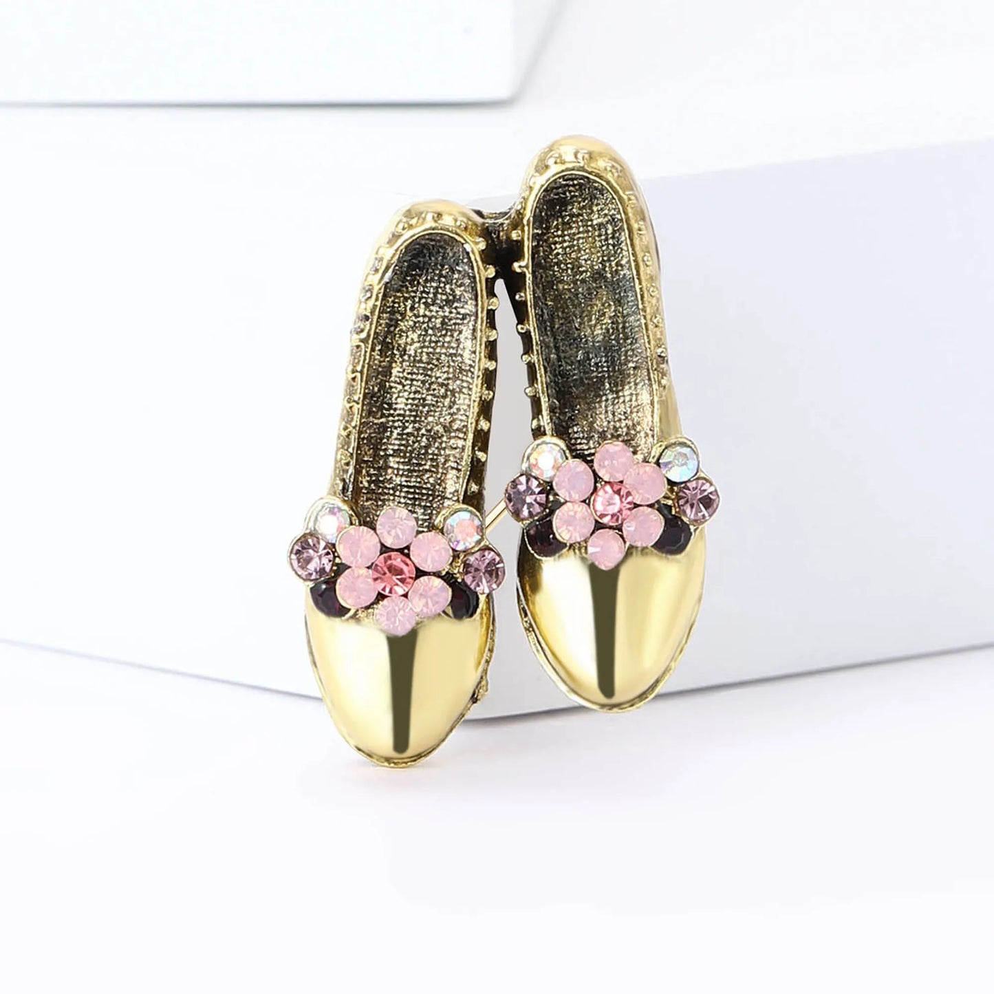 Elegant Rhinestone High-Heel Brooches for Women Unisex Decoration Pin Event Party Backpack New Fashion Gifts Clothes Accessories