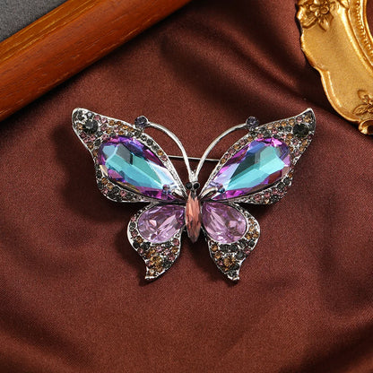 Women  Classic Vintage Luxury Crystal Butterfly Brooches Pins Exquistie Fashion Shiny Rhinestone Insect Series Accessories
