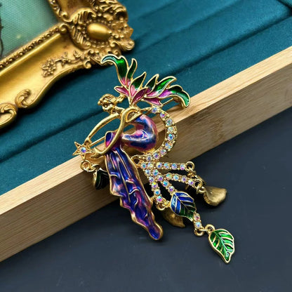 Women Men Medieval Palace Style Classic Heavy Industry Rhinestone Brooches Badges Retro Baroque Rabbit Duck Crystal Unisex Pins