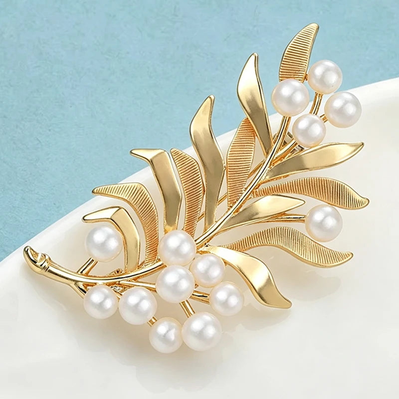 Wuli&baby Charming Pearl Leaf Brooches For Women Unisex Flower Feather Plants Causal Party Brooch Pin Gifts