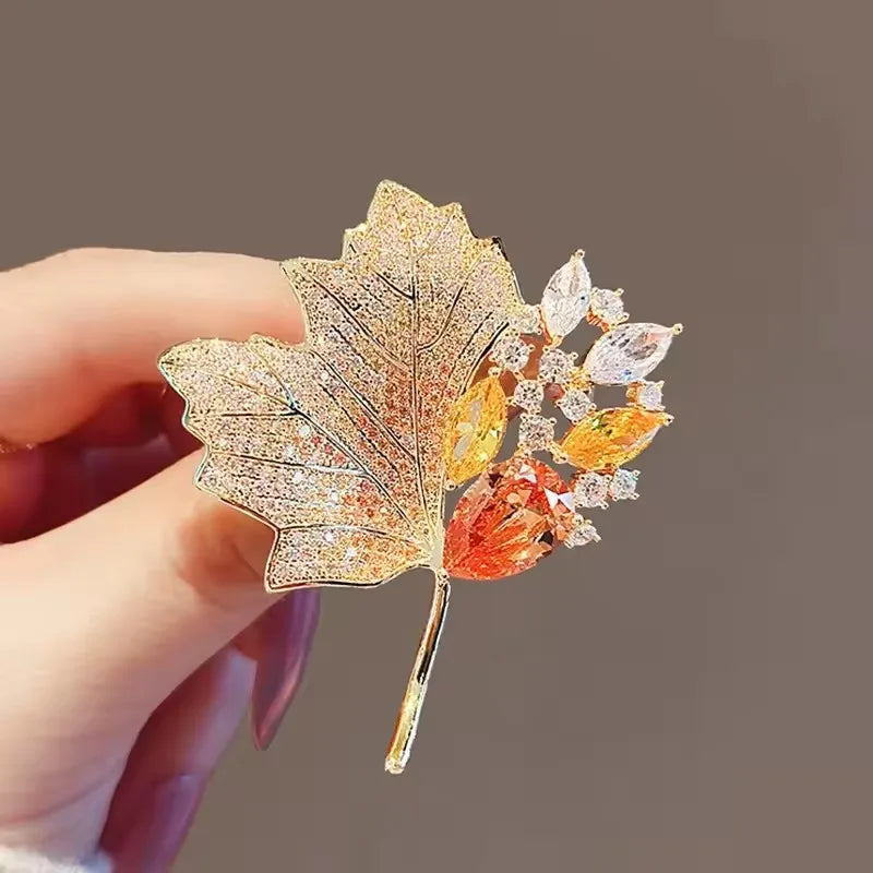 1pc Chic Maple Leaf Brooch with Shiny Rhinestones, Coconut Tree Plant Pin Jewelry Accessories - Great for Personal or Gift Use