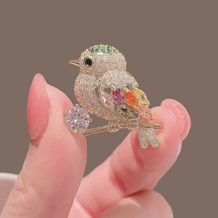 New Fashion Angel Wing Brooches Lady Elegant Exquisite Magpie Versatile Brooch Pins Best Party Gift Jewelry