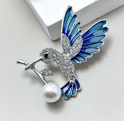 Lucky Hummingbird Bird Brooches Enamel Swallow Sparrow Pin with Rhinestone for Women Men Backpack Gifts Jewelry Accessories