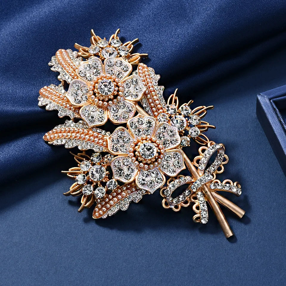 Fashionable Retro Floral Brooch Pin Heavy Work Diamond Embedded Versatile Outerwear Accessory Gift for Men And Women