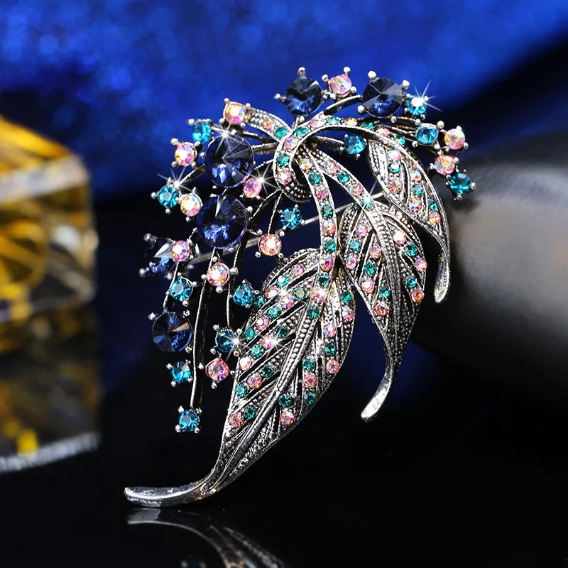 High-end Exquisite Colorful Hollow Leaf Brooch Coat Cardigan Suit Pin Brooch Female Elegant Atmosphere Clothing Accessories