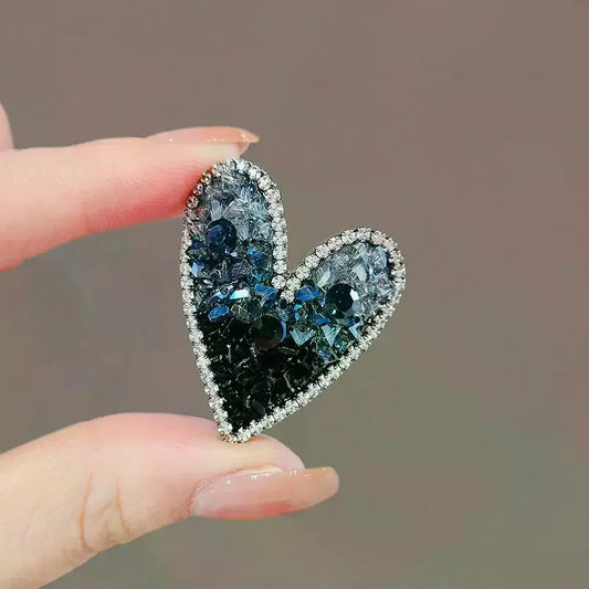 Crystal Heart Brooches Pins For Women Light Luxury Sparkling Love Brooch Sweater Coat Decoration Accessories Gifts