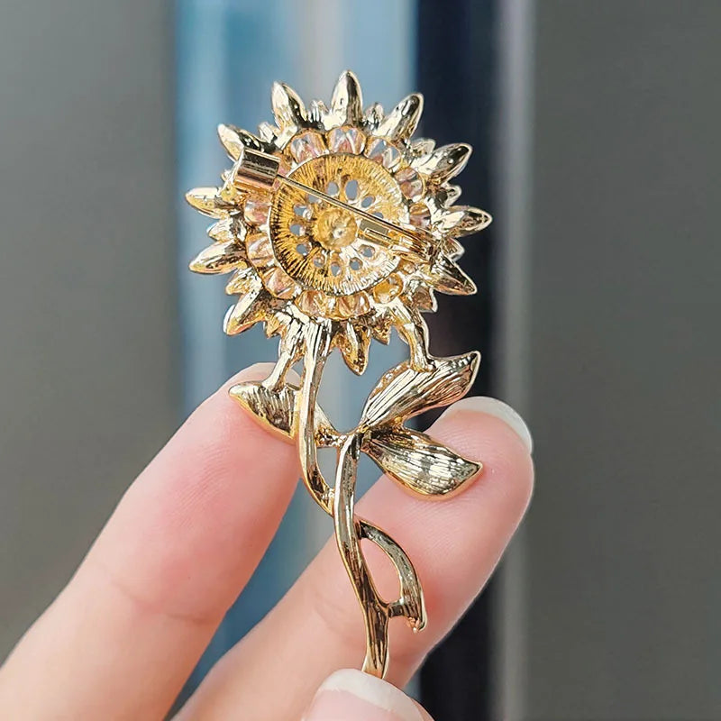 Diamond-inlaid Sunflower Brooch Universal Three-dimensional Exquisite Sunflower Alloy Buckle Pin Backpack Scarf Accessory Brooch