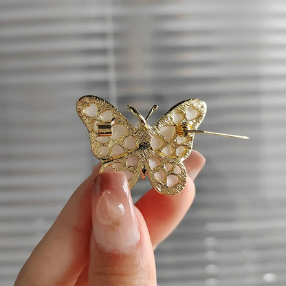 Classic Rhinestone Butterfly Brooches For Women Vintage Beauty Casual Brooch Pins Clothing Accessories Party Wedding Gifts