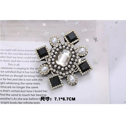 Elegant Geometric Crystal Stone Square Symmetrical Brooch Blue Green Large Rhinestone Cross Flower Pin with Clip for Women