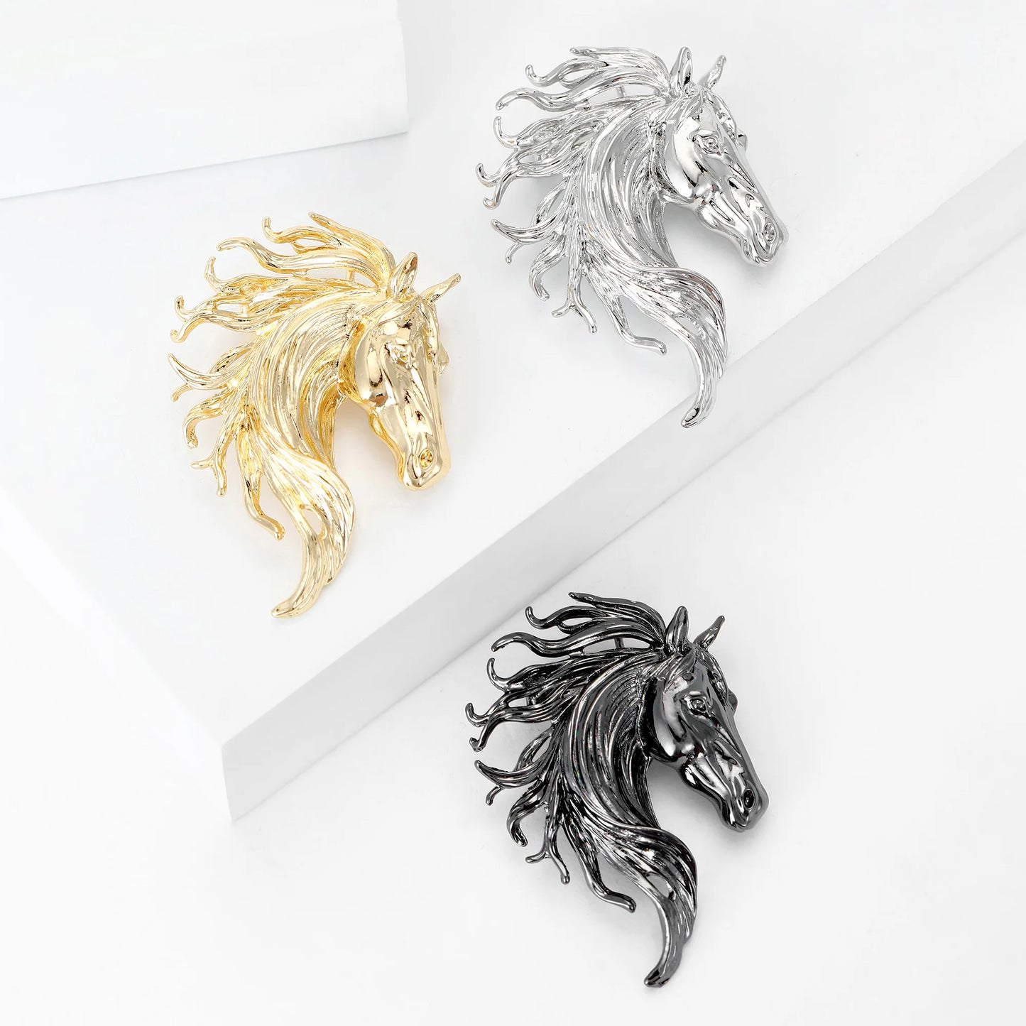 Fashion Horse Brooches for Women Unisex Zodiac Animal Pins keychain Event Party New Year Gifts Jewelry Decoration Accessories