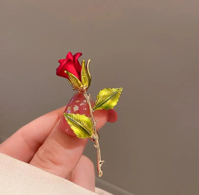 Fashion Crystal Shell Feather Brooch Pins For Women Luxury White Pearl Gold Color Party Wedding Gifts Clothing Accessories 2024
