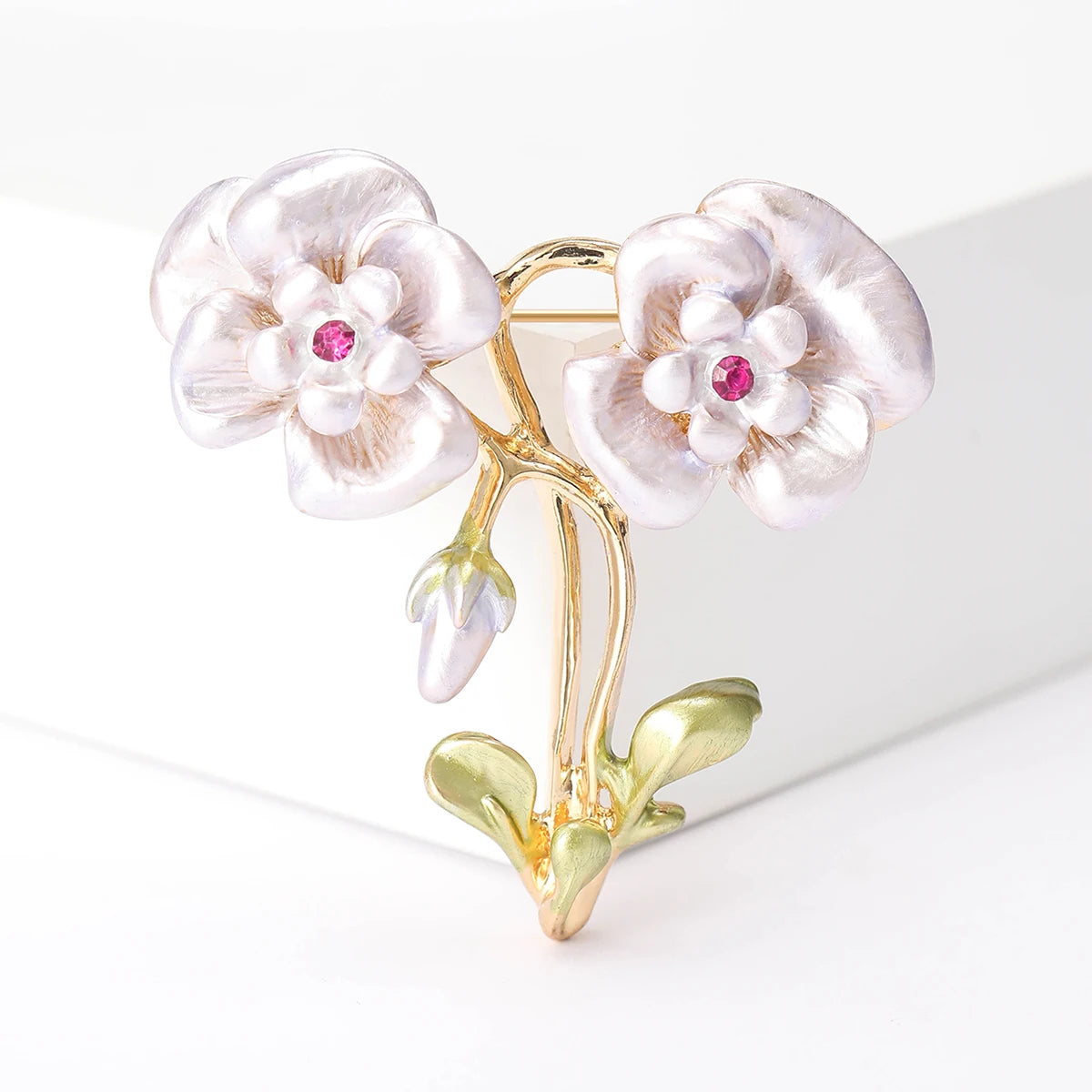 Luxury Pearl Enamel Flower Brooches for Women 4-color Botanical Pins Elegant Casual Accessories Perfect Gifts