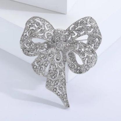 Luxury Sparkling Rhinestone Bow Brooch for Women Men Crystal Bowknot Pins Office Party Friend Jewelry Accessories Gifts