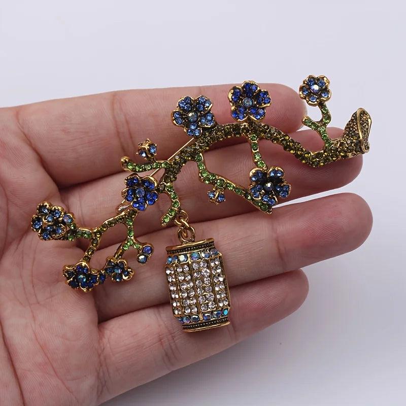 Vintage Style Plum Blossom Brooch Fashionable Women's Clothing Accessory