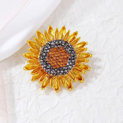 Shiny Rhinestone Sunflower Brooch Pin For Women Luxury Zircon Daisy Flower Collar Badge Elegant Floral Bouquet Corsage Jewelry