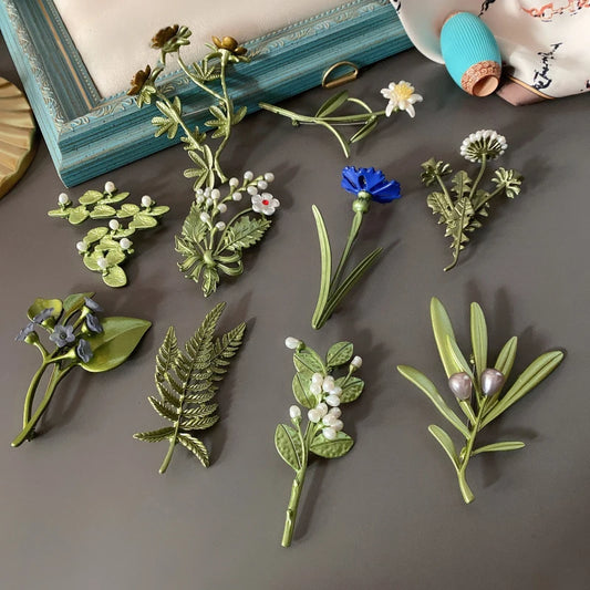 Women Vintage Flower Pearl Brooches Pins Palace Enamel Plant Brooch Pin Corsage Lady Wedding Party Elegant Badges Jewelry